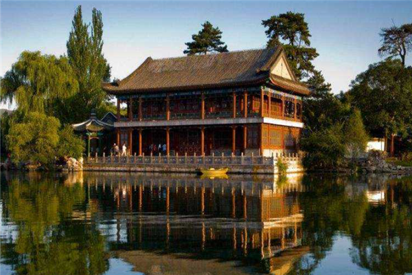 中國十大夏季旅游勝地，適合夏天旅游的地方有哪些