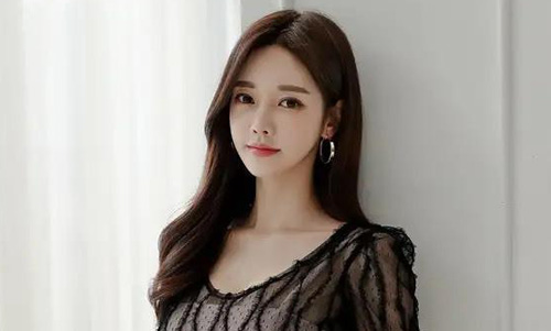 女人簡(jiǎn)單氣質(zhì)一句話，女人魅力和氣質(zhì)的句子