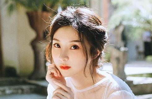 簡(jiǎn)約昵稱二字女生，女生簡(jiǎn)約昵稱二字